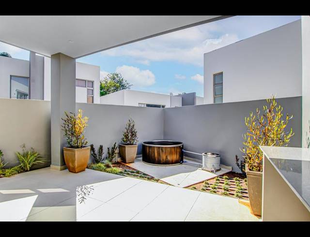 3 BEDROOM CLUSTER FOR SALE IN BRYANSTON